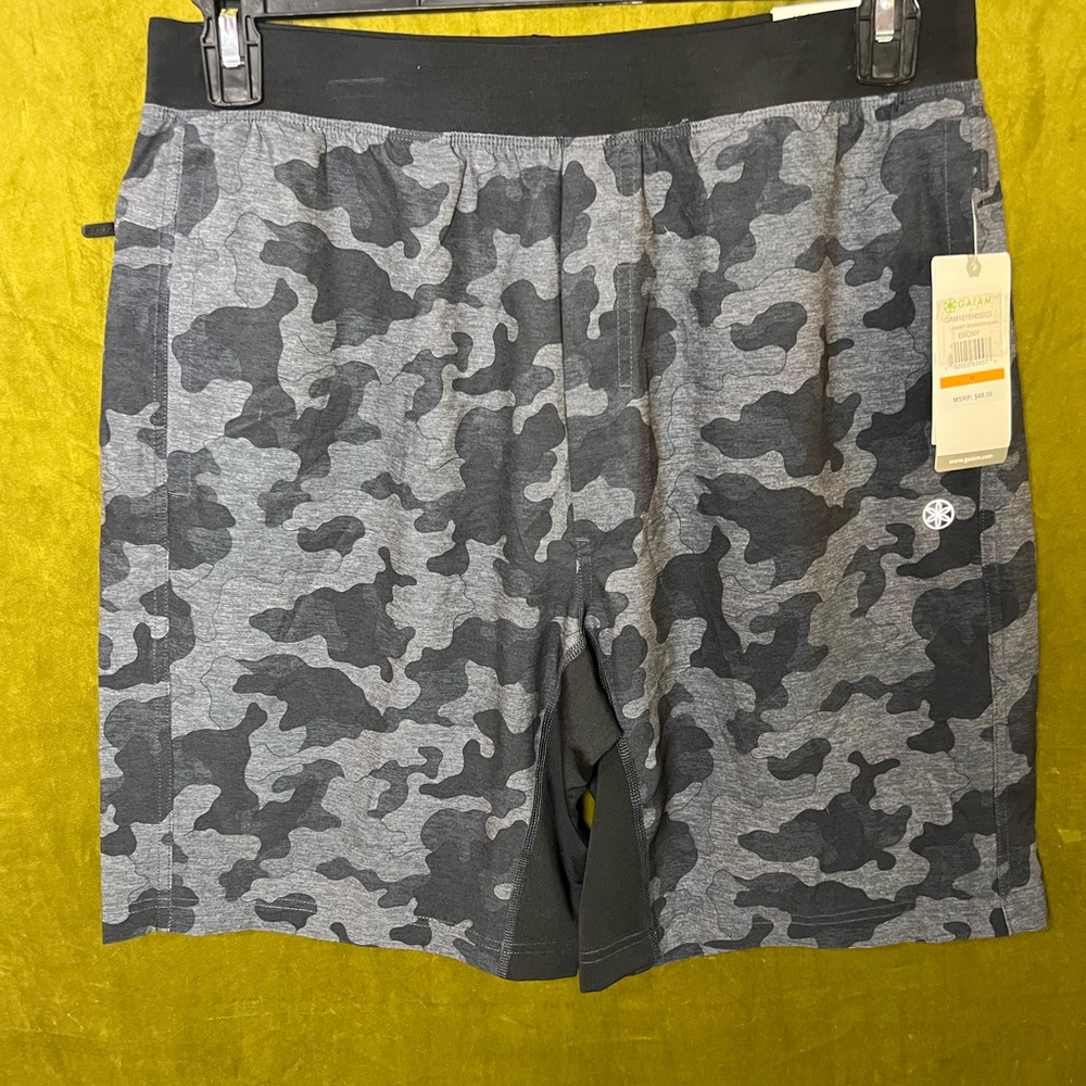 GAIAM Black and Gray Camouflage Shorts